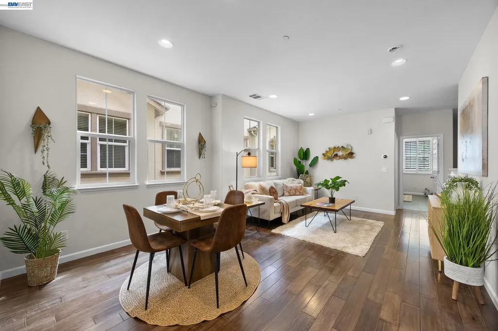 246 Sullivan Way Hayward CA 94541