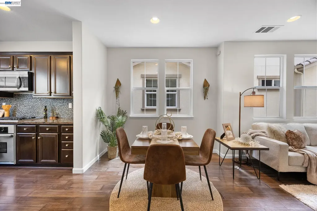 246 Sullivan Way Hayward CA 94541