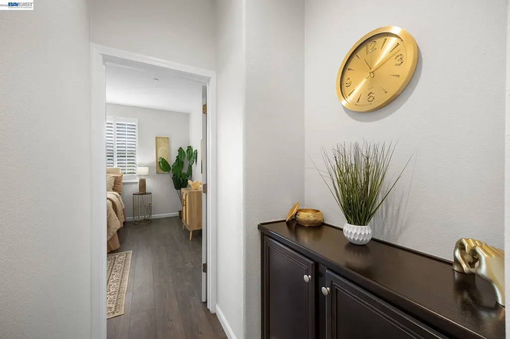 246 Sullivan Way Hayward CA 94541