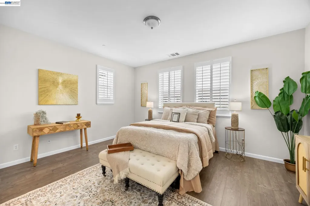 246 Sullivan Way Hayward CA 94541