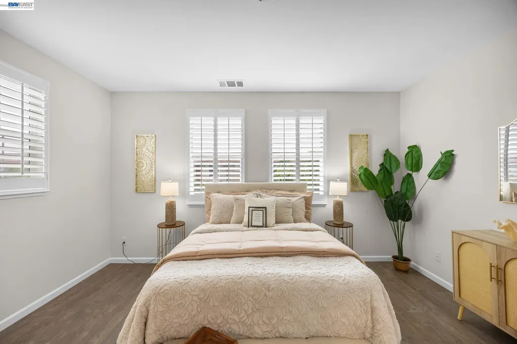 246 Sullivan Way Hayward CA 94541