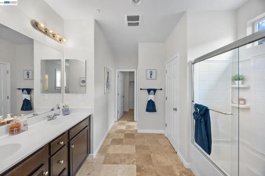 246 Sullivan Way Hayward CA 94541