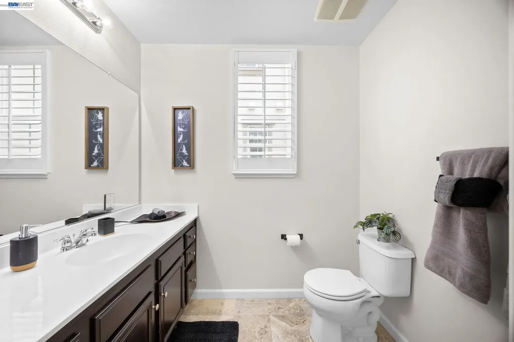 246 Sullivan Way Hayward CA 94541
