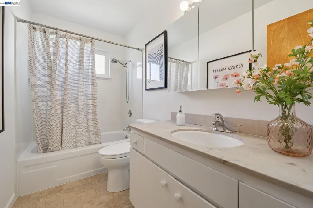 2615 San Jose Avenue Alameda CA 94501