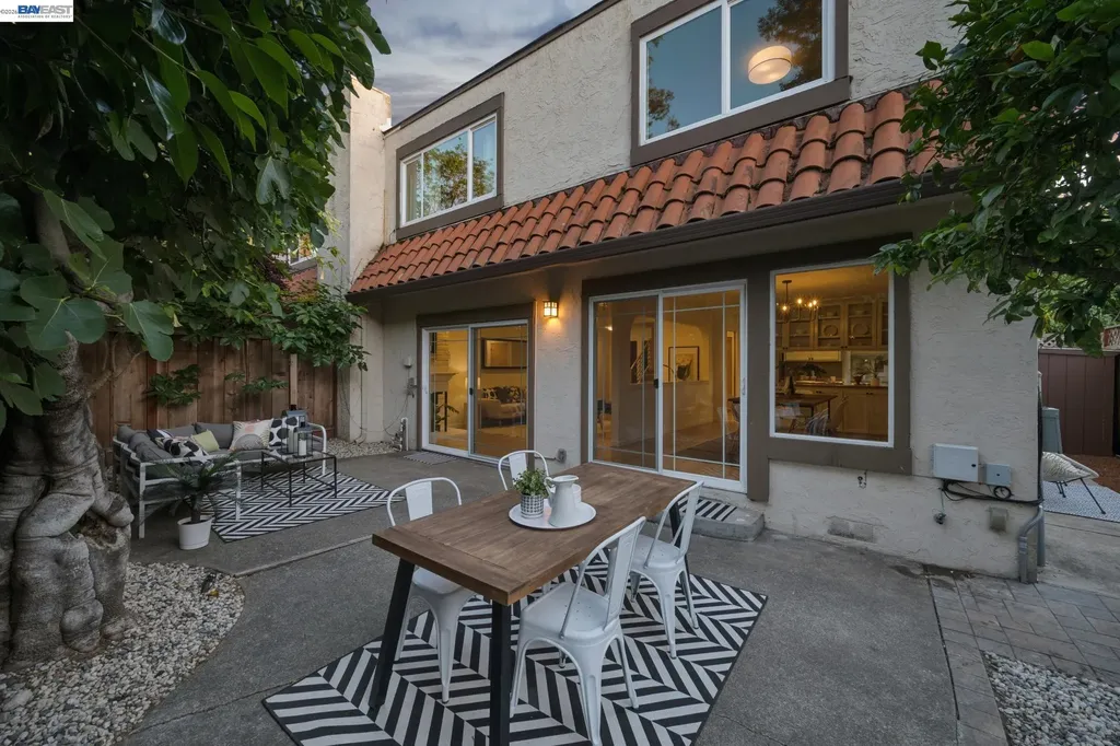 2615 San Jose Avenue Alameda CA 94501