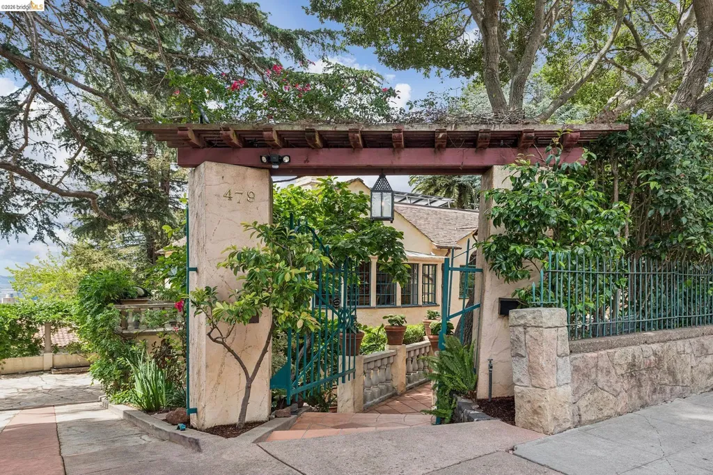 Piedmont CA, 479 Mountain Avenue