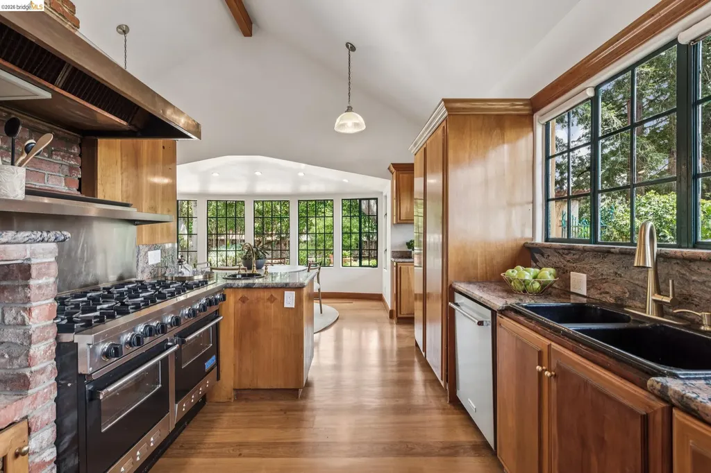 479 Mountain Avenue Piedmont CA 94611