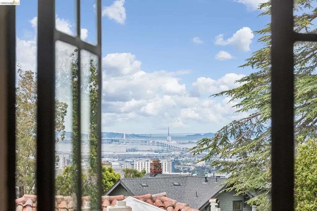 479 Mountain Avenue Piedmont CA 94611