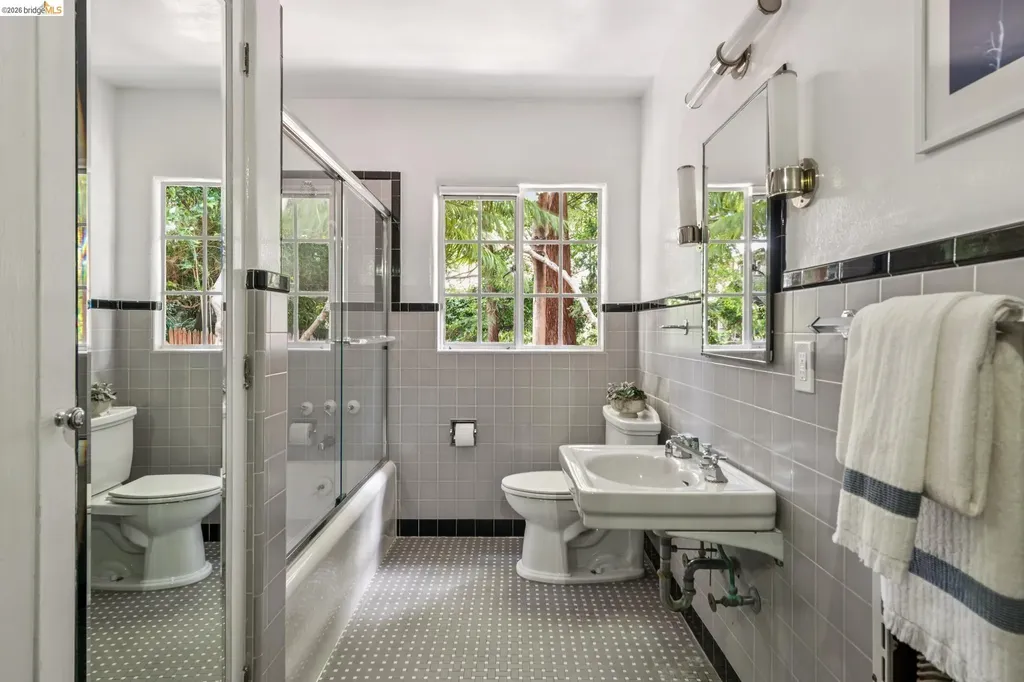479 Mountain Avenue Piedmont CA 94611