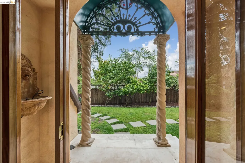 479 Mountain Avenue Piedmont CA 94611