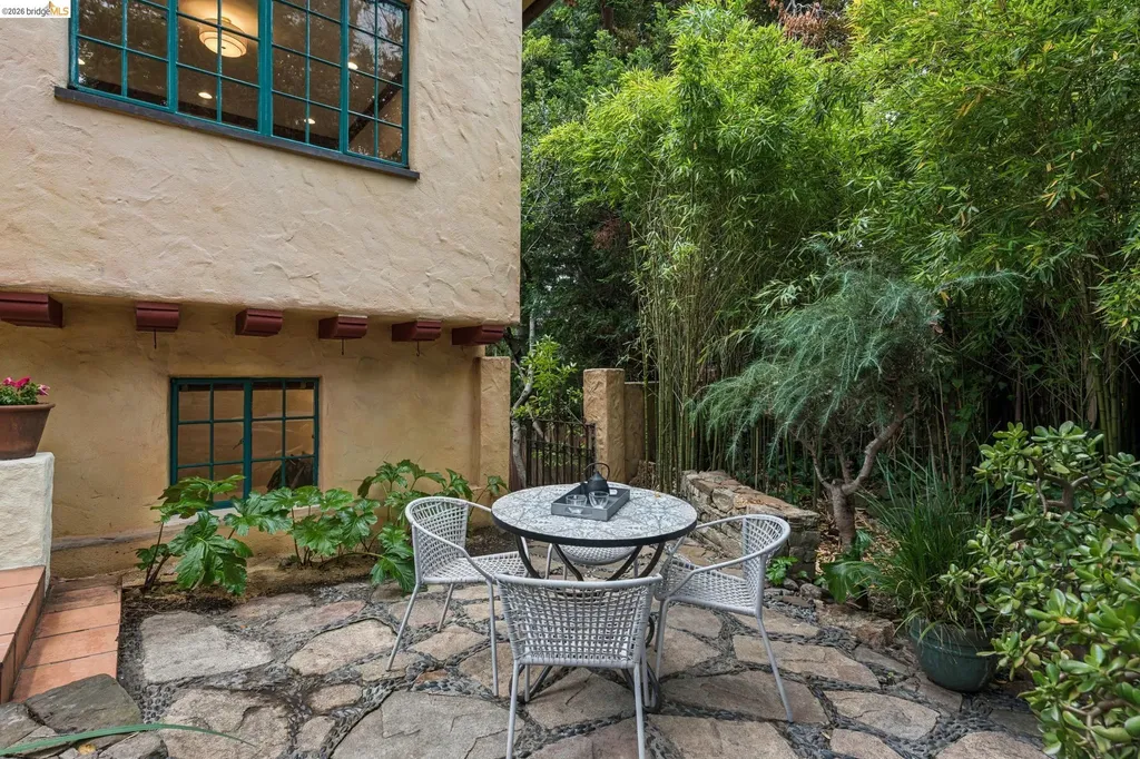 479 Mountain Avenue Piedmont CA 94611