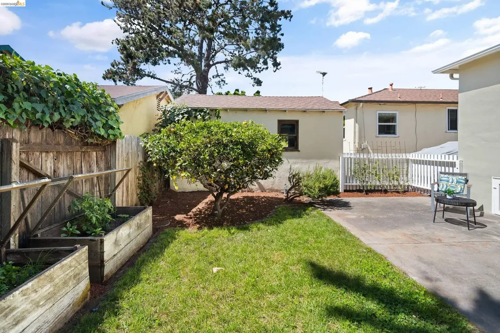 946 Jackson Street Albany CA 94706