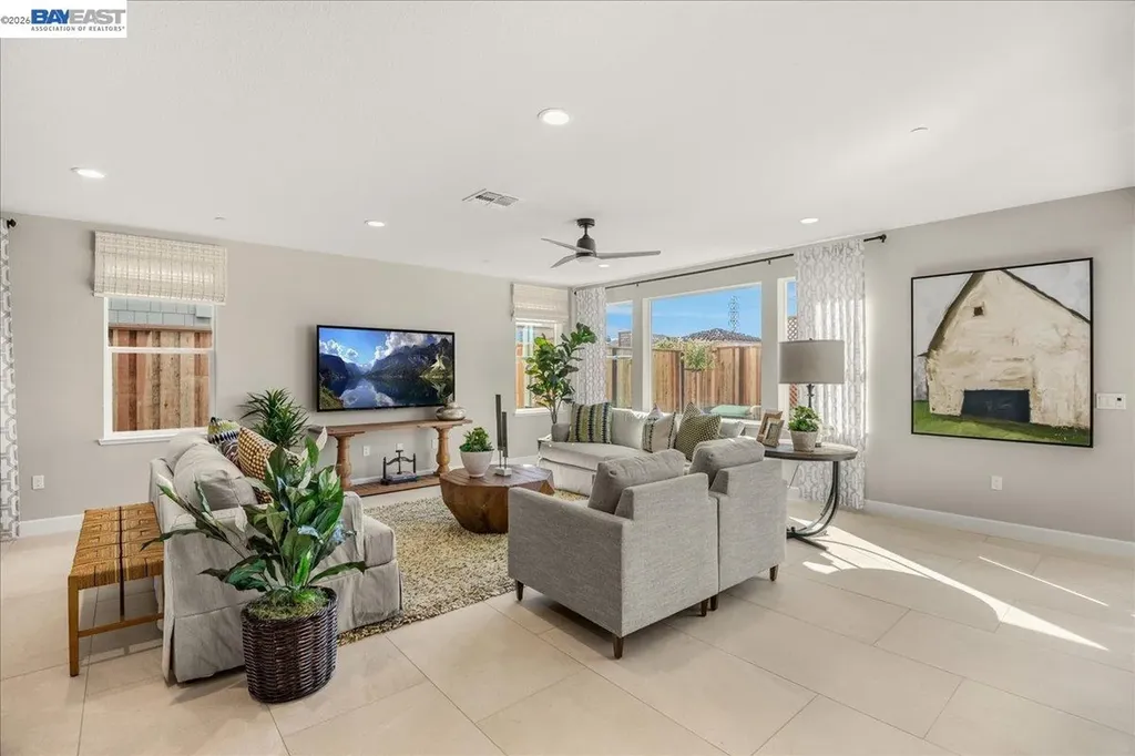 32663 Singh Circle Union City CA 94587