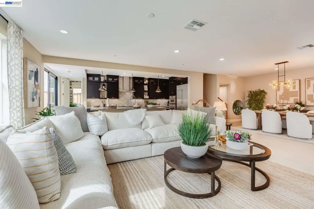 32663 Singh Circle Union City CA 94587