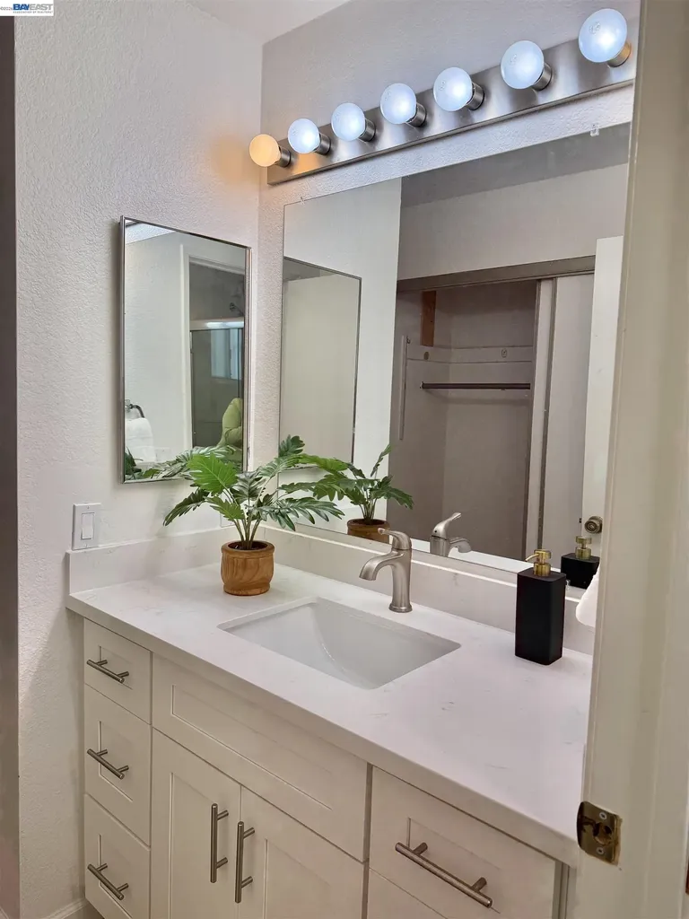 715 Heath Court Hayward CA 94544