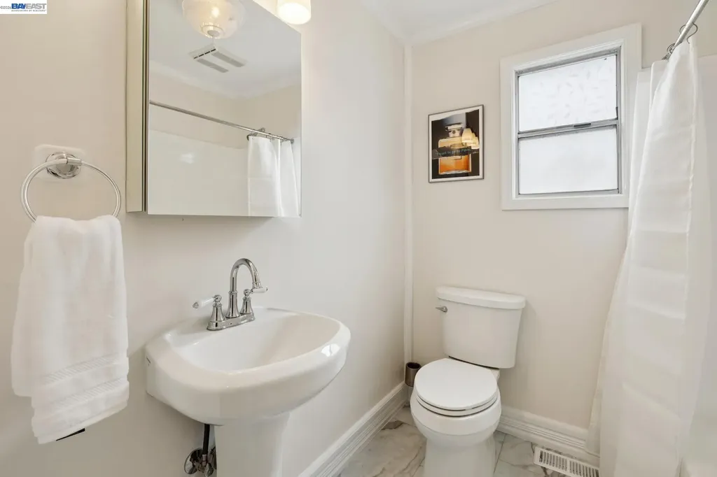 1615 Sherman Street Alameda CA 94501