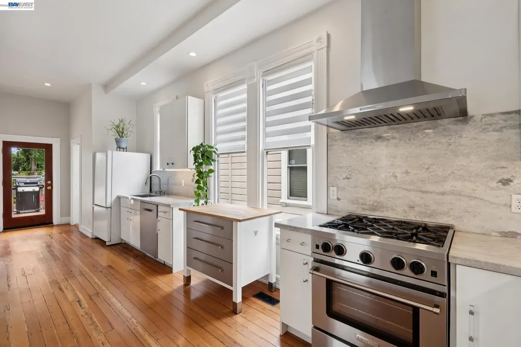 1615 Sherman Street Alameda CA 94501