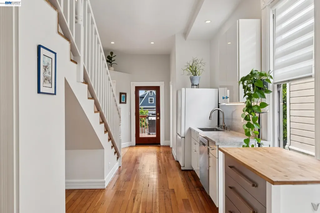 1615 Sherman Street Alameda CA 94501