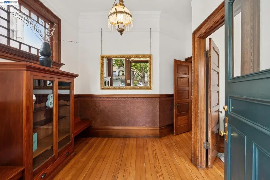 1615 Sherman Street Alameda CA 94501