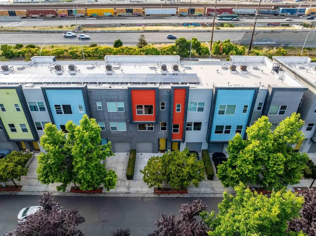 1357 Pullman Oakland CA 94607