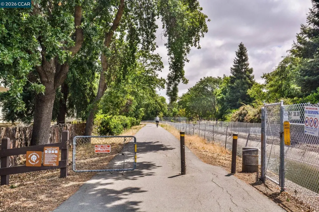 2586 Oak Road Walnut Creek CA 94597