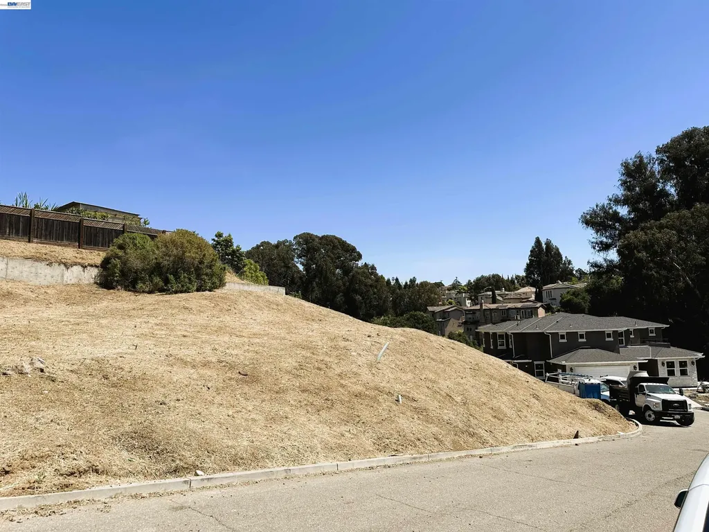 24366 Israel Court Hayward CA 94541