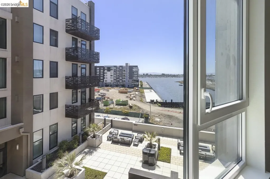 260 Brooklyn Basin Way Oakland CA 94606