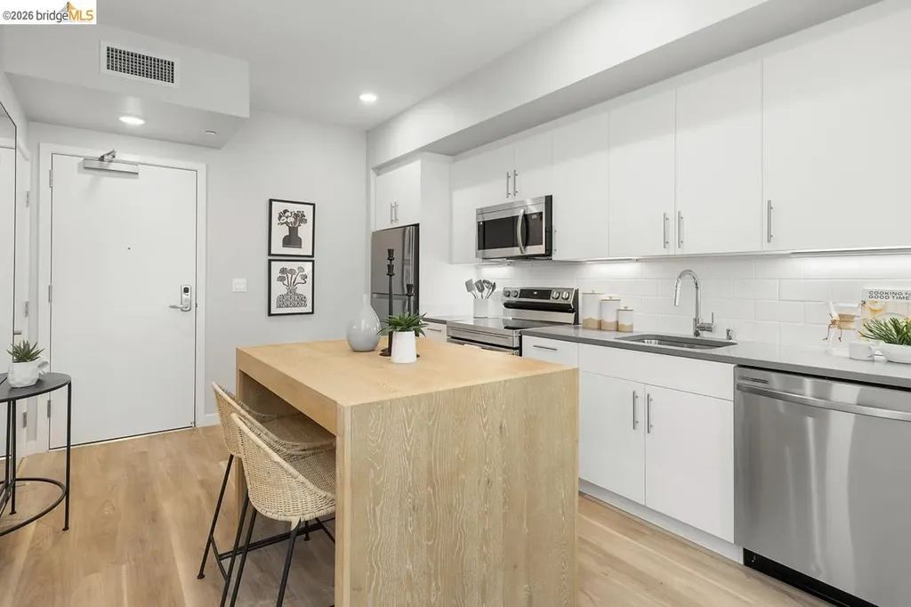 260 Brooklyn Basin Way Oakland CA 94606