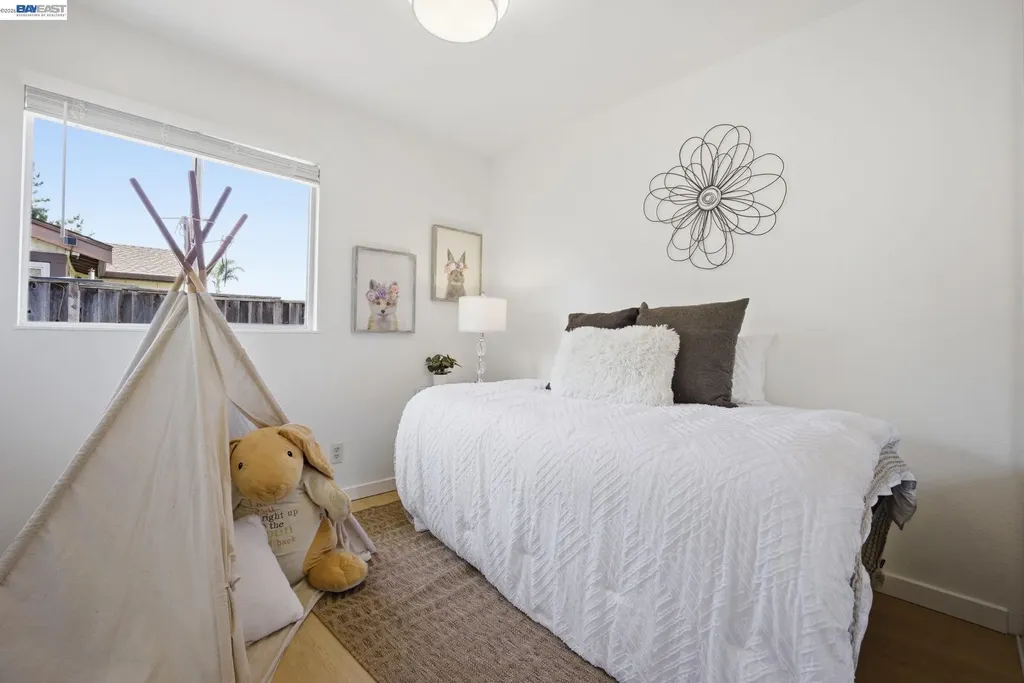 194 Stanislaus Way Hayward CA 94544