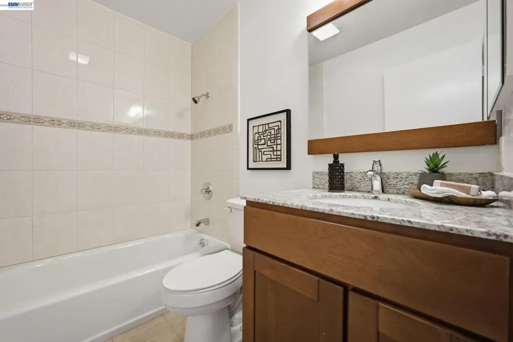 194 Stanislaus Way Hayward CA 94544