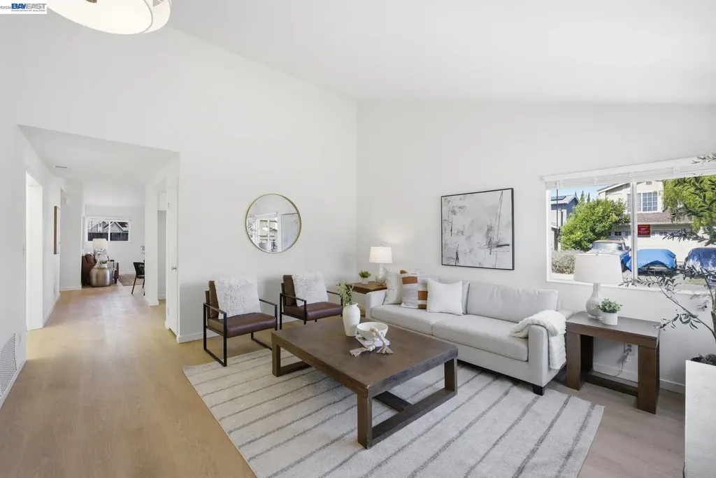 194 Stanislaus Way Hayward CA 94544