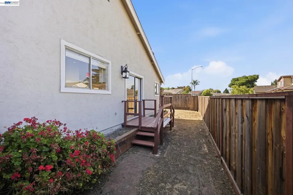 194 Stanislaus Way Hayward CA 94544