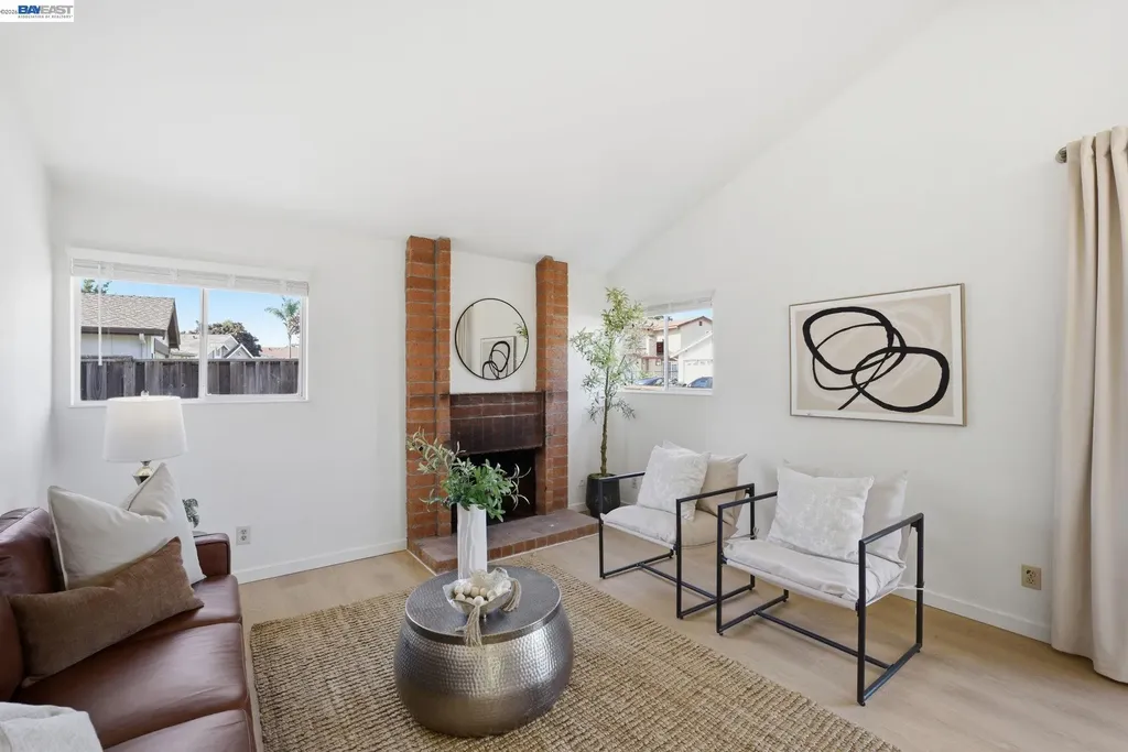 194 Stanislaus Way Hayward CA 94544