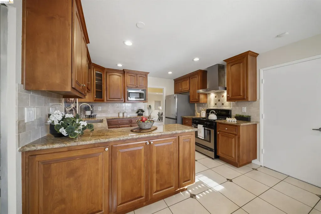 3403 Clearfield Avenue El Sobrante CA 94803