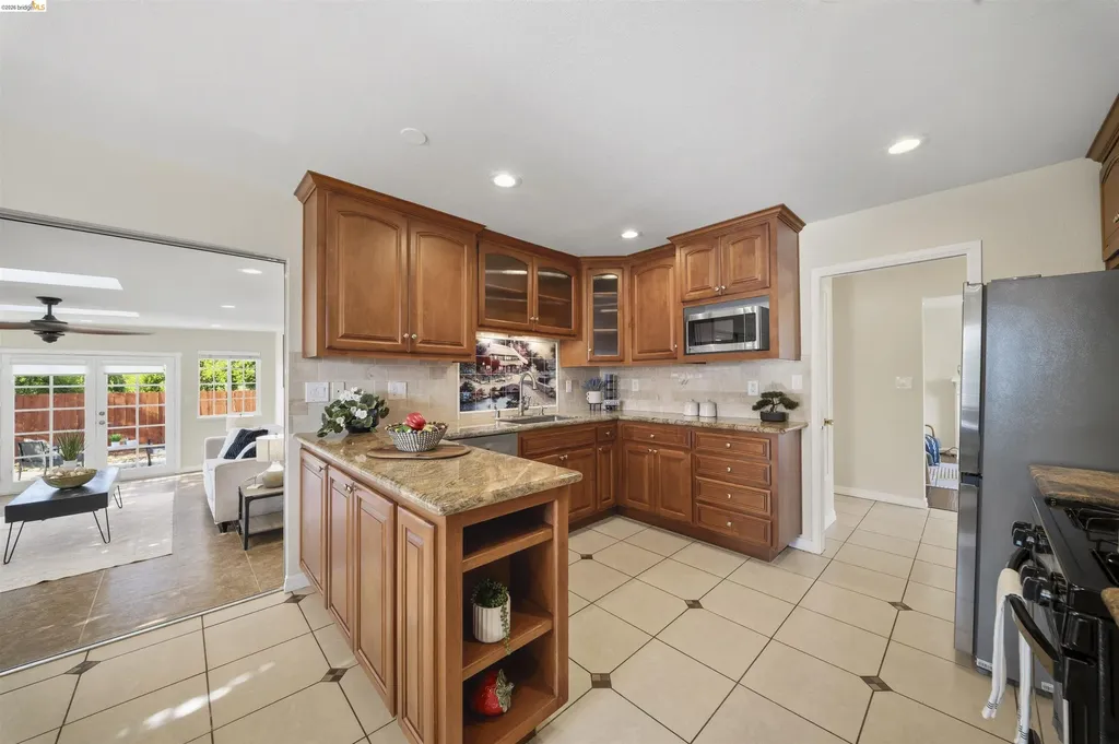 3403 Clearfield Avenue El Sobrante CA 94803
