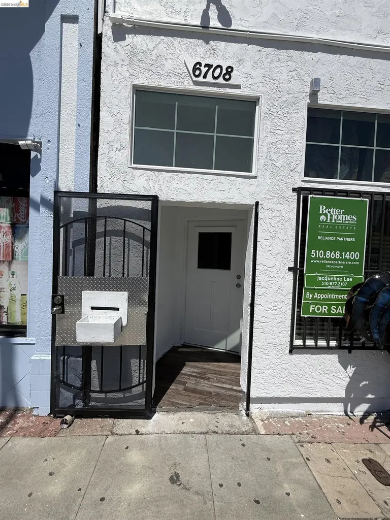 6708 International Boulevard Oakland CA 94621