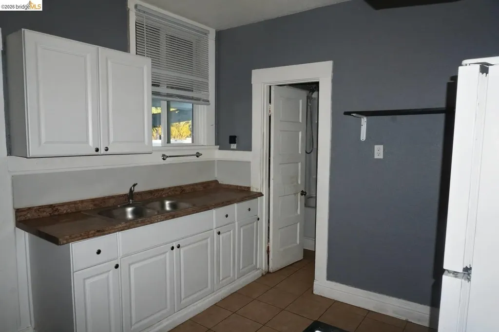 6708 International Boulevard Oakland CA 94621