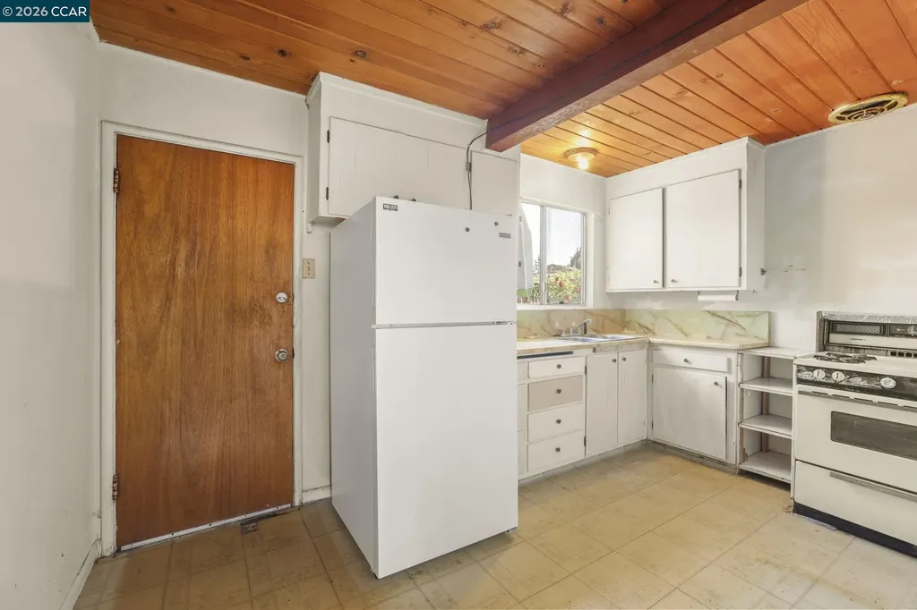 4521 Canyon Road El Sobrante CA 94803