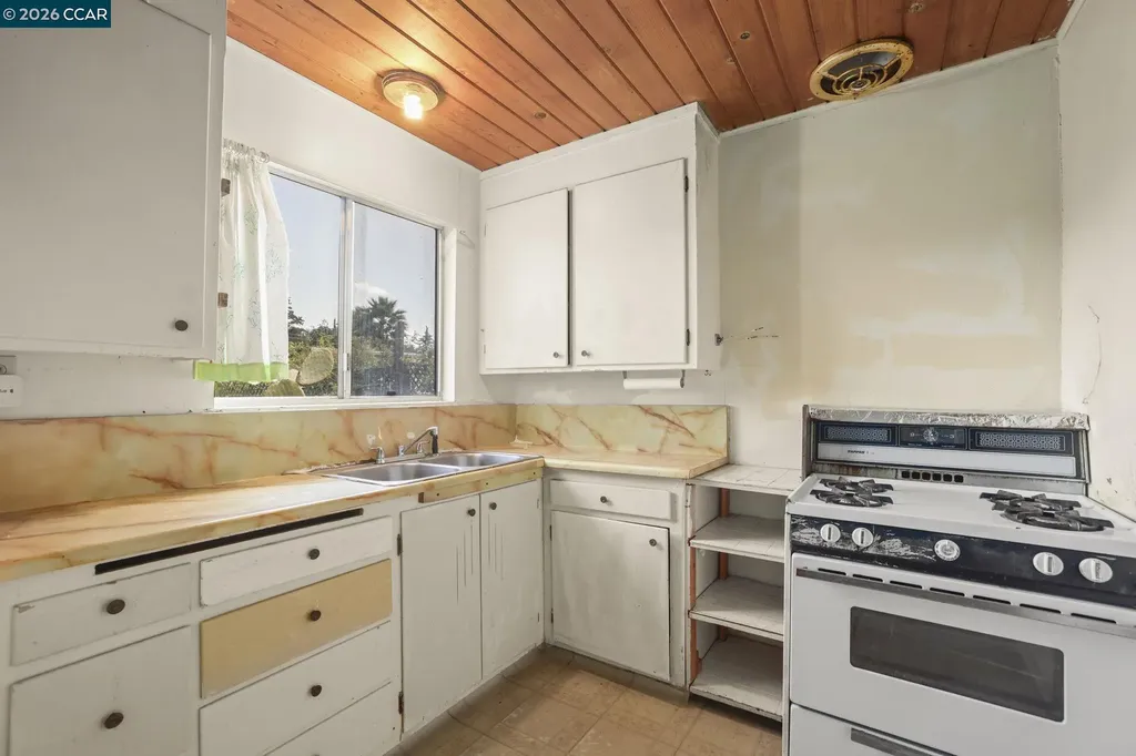 4521 Canyon Road El Sobrante CA 94803