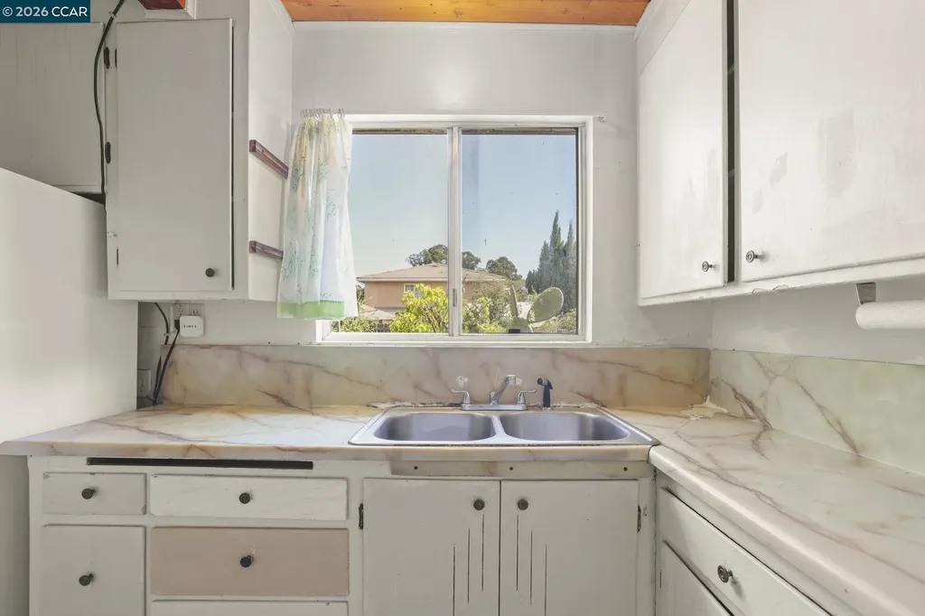 4521 Canyon Road El Sobrante CA 94803