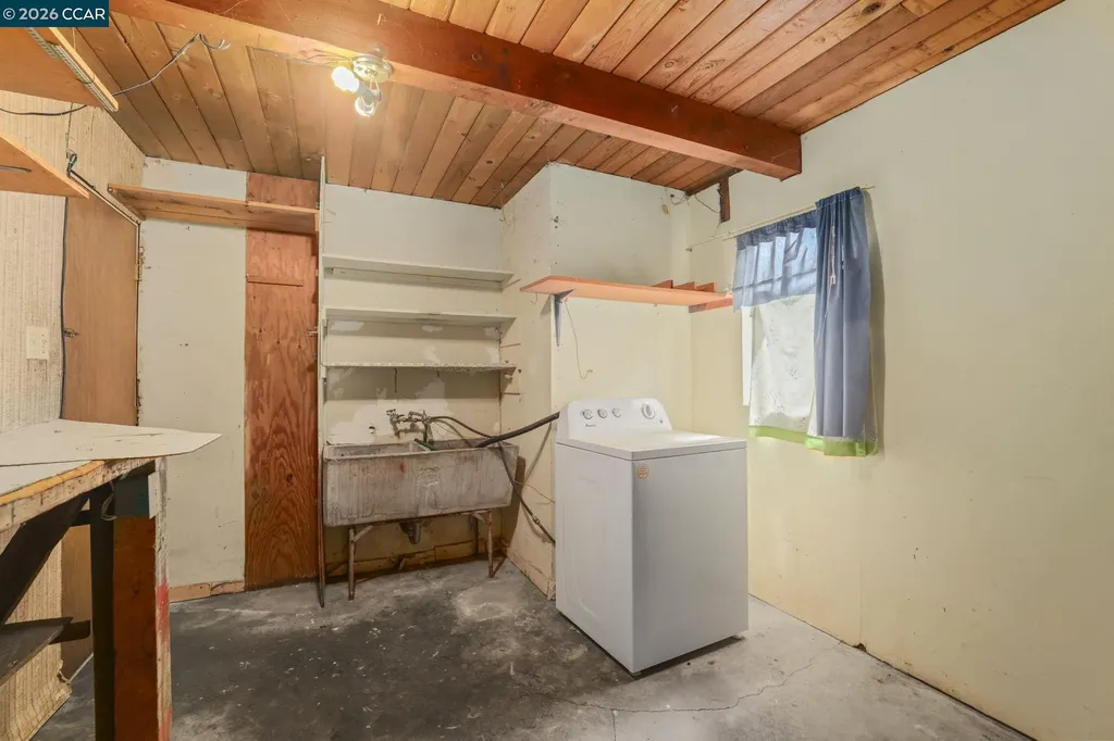 4521 Canyon Road El Sobrante CA 94803