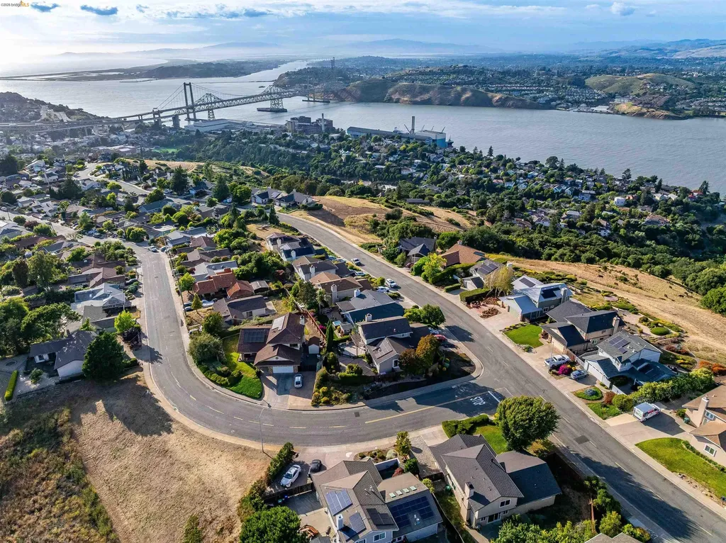 362 Duperu Drive Crockett CA 94525