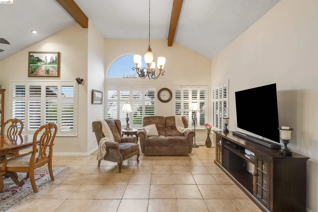 362 Duperu Drive Crockett CA 94525