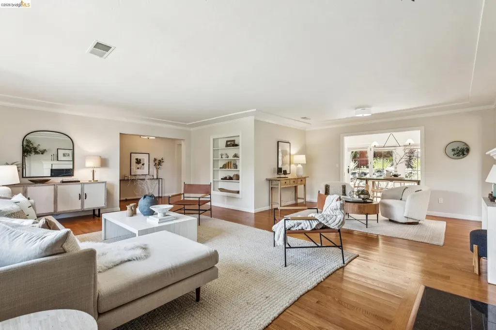 2363 Leimert Boulevard Oakland CA 94602