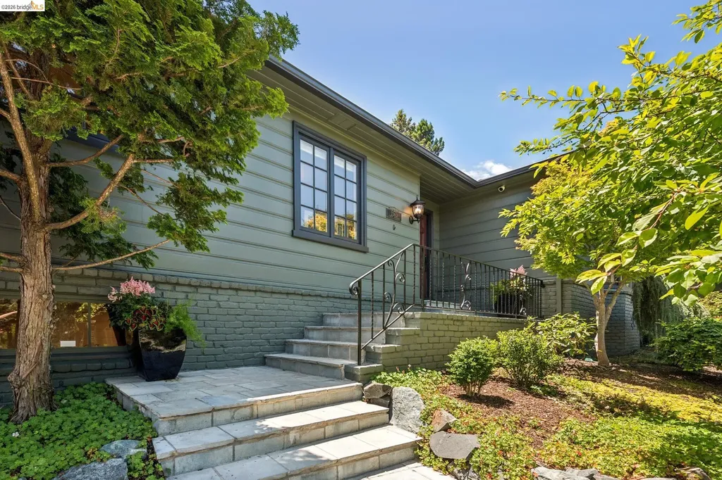 2363 Leimert Boulevard Oakland CA 94602