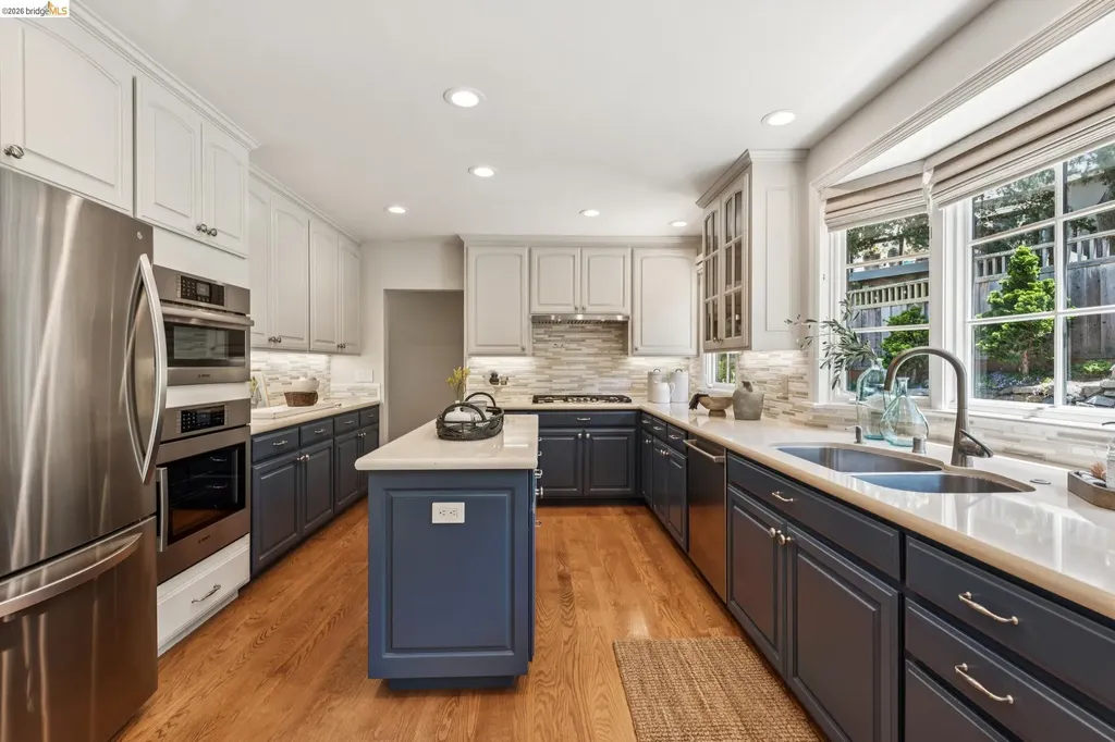 2363 Leimert Boulevard Oakland CA 94602