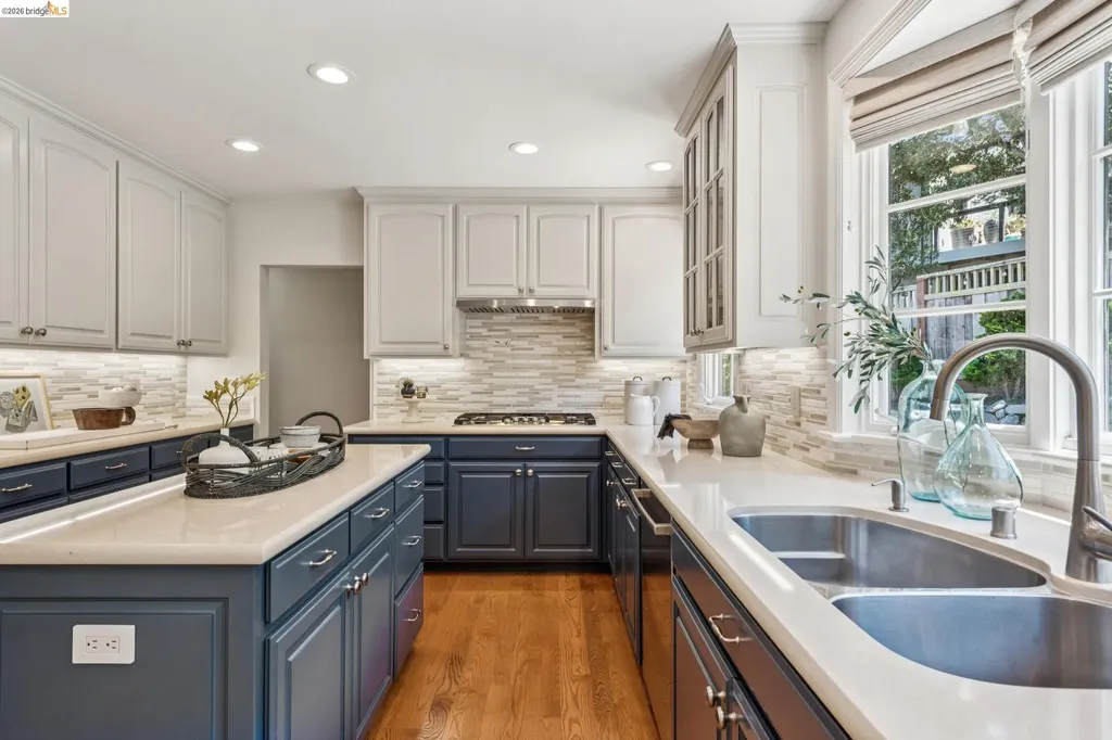 2363 Leimert Boulevard Oakland CA 94602