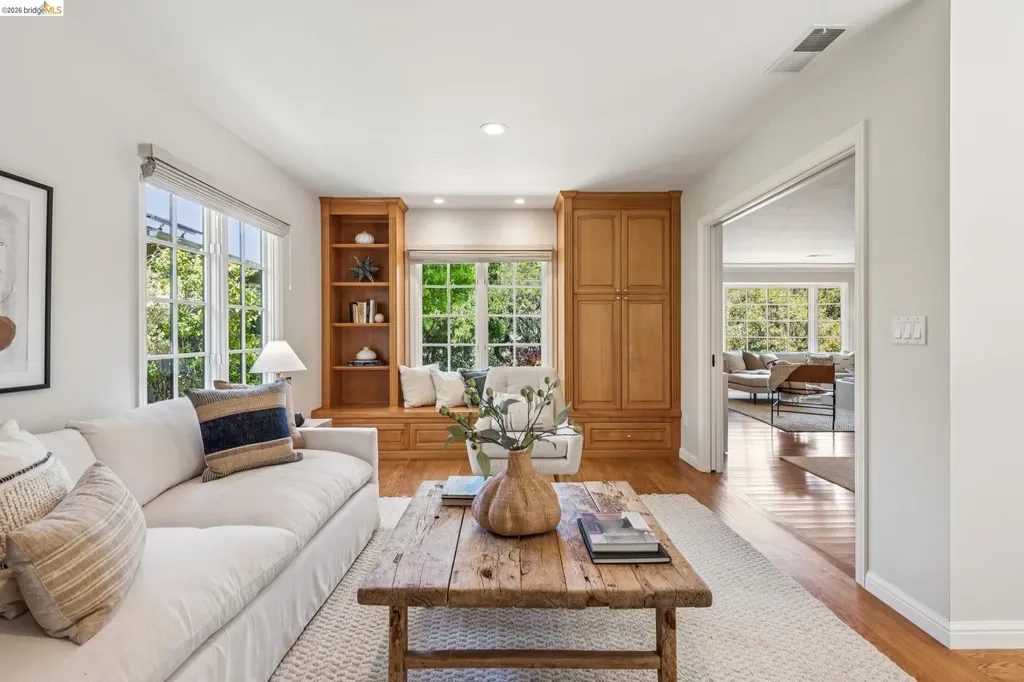 2363 Leimert Boulevard Oakland CA 94602