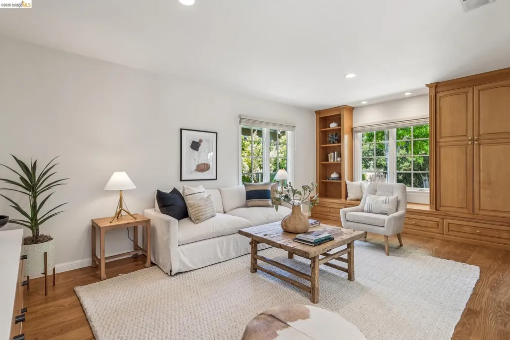 2363 Leimert Boulevard Oakland CA 94602