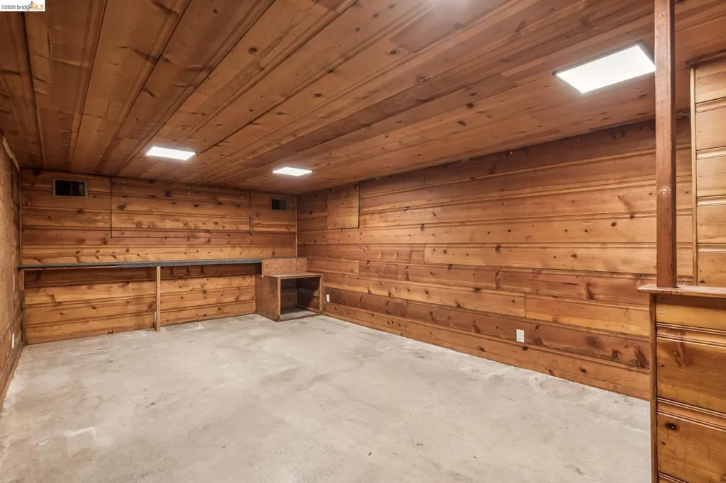 2363 Leimert Boulevard Oakland CA 94602